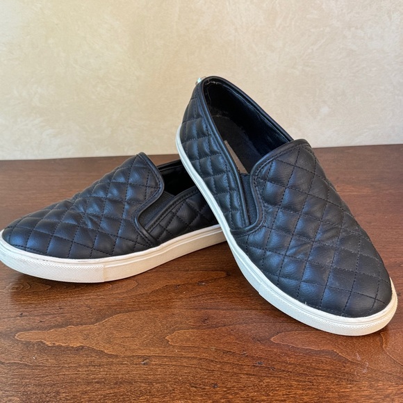 Steve Madden ECENTRCQ - Picture 1 of 3